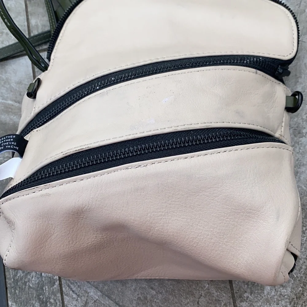 Marc Jacobs REVERSIBLE leather Crossbody / Creme /Hunter Green, GOAT leather